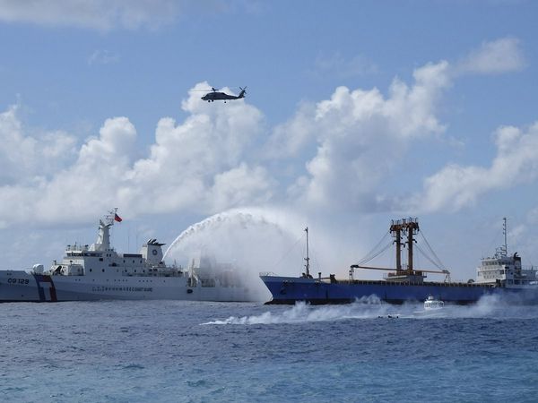 हर 4 साल में फ्रांस की नौसेना ज‍ितना अपनी नौसेना का आकार बढ़ा रहा 'ड्रैगन', कई देशों में चिंता