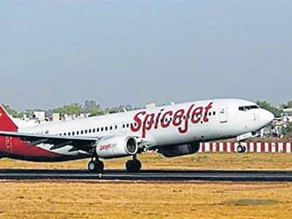 SpiceJet plane