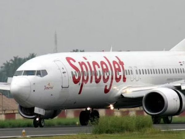 SpiceJet flight from Delhi to Dubai makes emergency landing in Karachi 