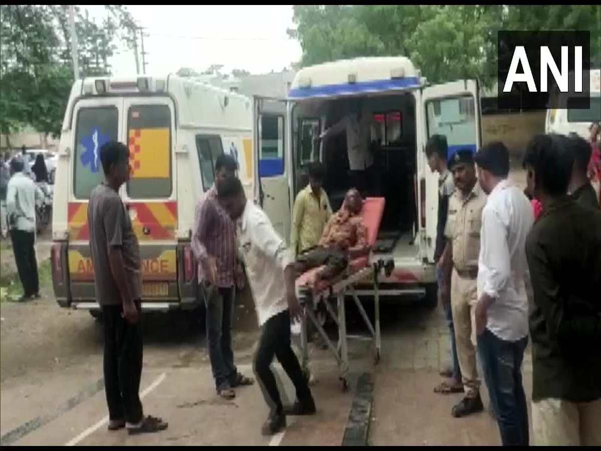 Gujarat: गुजरात में जहरीली शराब पीने से मरने वालों की संख्या बढ़कर हुई 9, कई अस्पताल में भर्ती