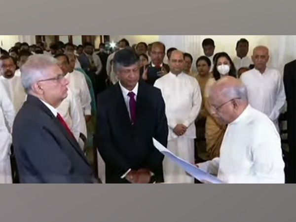 Sri Lanka : Dinesh Gunawardena sworn in as new PM, Army completely takes over Presidential Secretariat