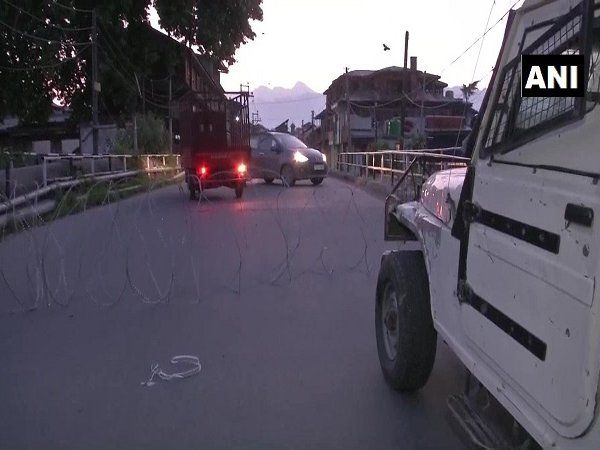Srinagar encounter: श्रीनगर के नवकदल इलाके में आतंकियों के साथ मुठभेड़, इंटरनेट सेवा पर फिलहाल रोक