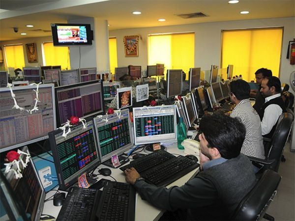 Closing Bell 28 August : शेयर बाजार में तेजी जारी, सेंसेक्स-निफ्टी हुए और मजबूत, देखें Video