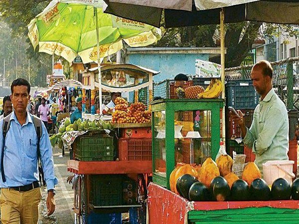 Street vendors के लिए वित्त मंत्री निर्मला सीतारमण का खास ऐलान, ले सकेंगे 10 हजार तक लोन 