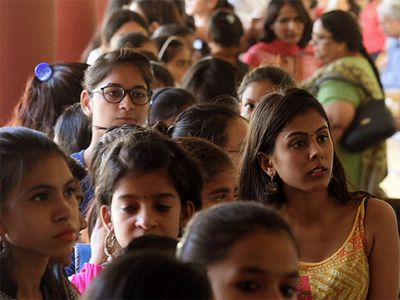 Semester exams in University of Punjab: अंतिम सेमेस्टर की परीक्षा 15 जुलाई तक स्थगित Semester exams in University of Punjab: अंतिम सेमेस्टर की परीक्षा 15 जुलाई तक स्थगित
