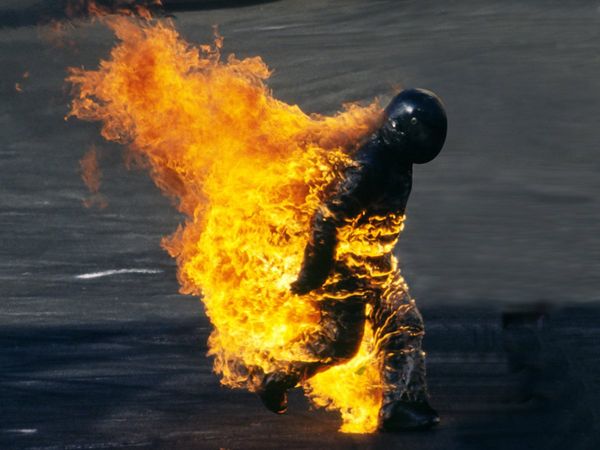 Rift with wife, husband first ate medicine to kill rats, if it did not affect then he set himself on fire