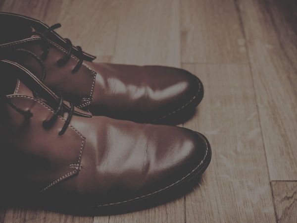 suit and matching shoes tips