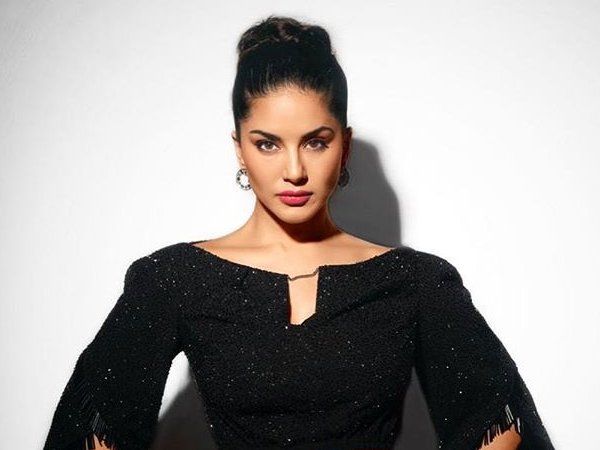 Sunny Leone के वायरल वीडियो