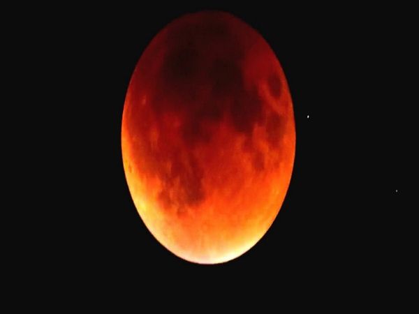 Super Blood Moon in your City: भारत के इन शहरों के लोग कर सकेंगे सुपर ब्लडमून का दीदार, क्या आपका शहर है शामिल
