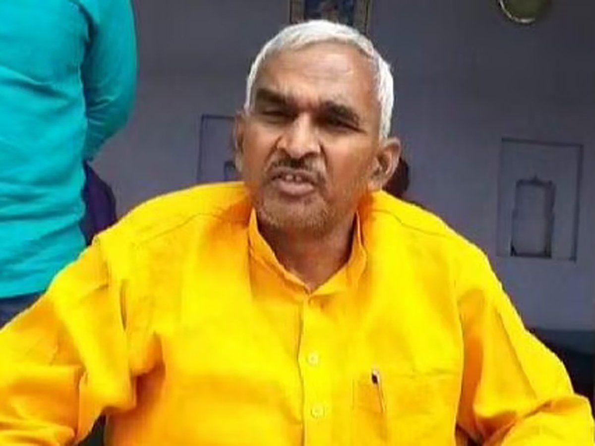 ओवैसी पर सुरेंद्र सिंह का जुबानी हमला, AIMIM प्रमुख को बताया 'औरंगजेब की औलाद'