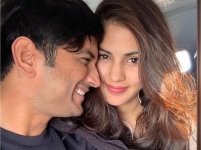 Sushant singh Rajput Girlfriend Rhea Chakraborty claims Father indrajit was hurt by paparazz shares video Sushant singh Rajput Girlfriend Rhea Chakraborty claims Father indrajit was hurt by paparazz shares video