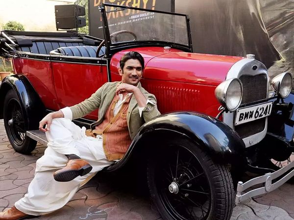 Sushant Singh Rajput Struggle live in bedroom kitchen with 6 boys and travel in Rickshaw
