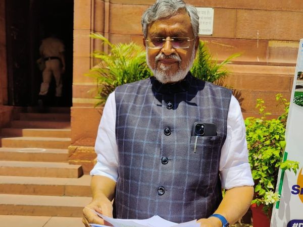 last day of Parliament session BJP MP demands SIT probe into Kashmiri Pandits violence