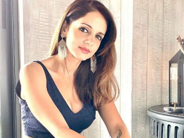 Hrithik Roshan Ex Wife Sussanne Khan Instagram account was hacked