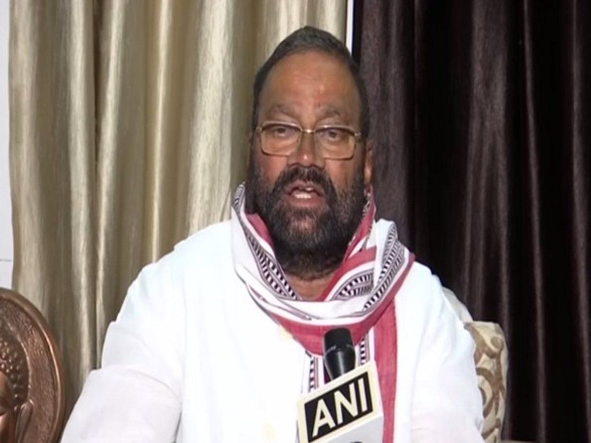 यूपी के मंत्री स्वामी प्रसाद मौर्य का इस्तीफा, राजभर का दावा-कई मंत्री छोड़ सकते हैं BJP