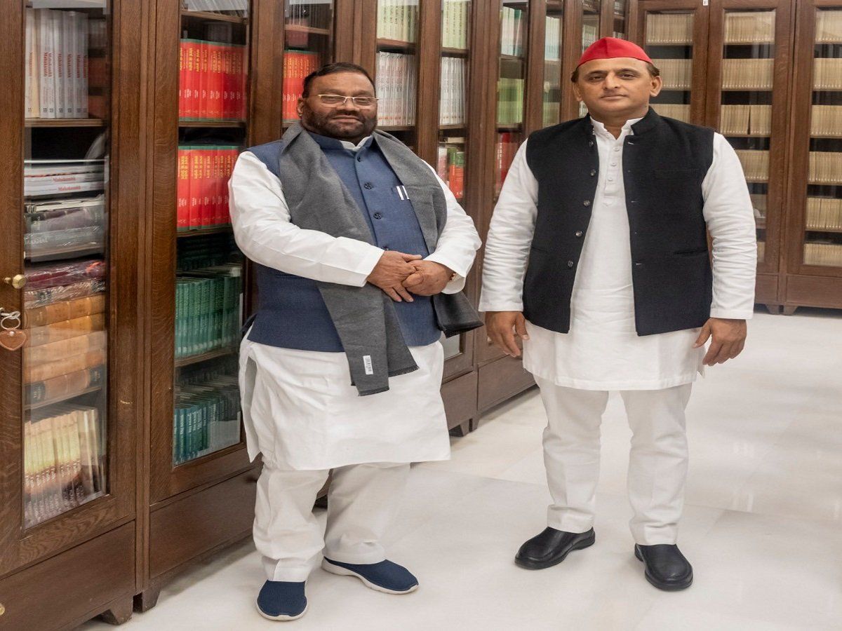 गैर यादव ओबीसी वोट पर अखिलेश की नजर, 'मौसम विज्ञानी' स्वामी प्रसाद मौर्य दिलाएंगे फायदा