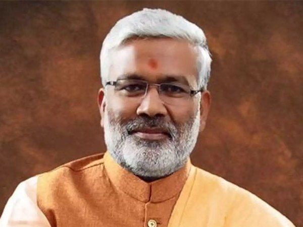 Uttar Pradesh BJP President Swatantra Dev Singh CORONA positive tweeted himself information