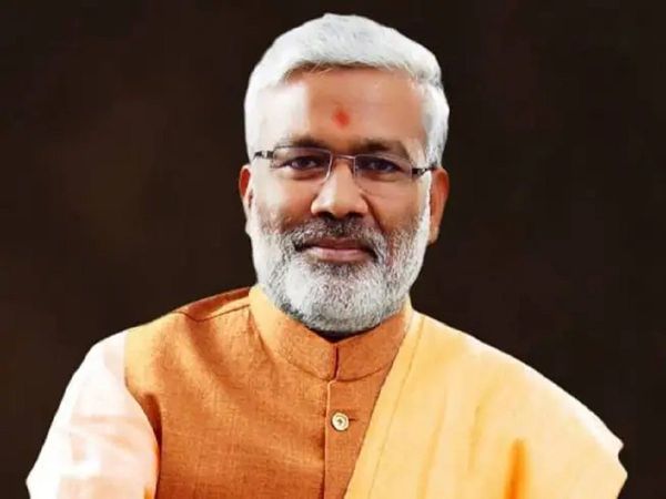 UP Election 2022: Election is between mafia supporters and mafia beaters says by Swatantra Dev