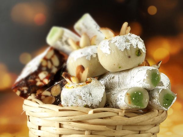 Today's History, February 5: The limit on the distribution of products made of sugar in Britain is over