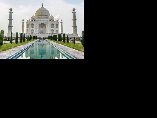 Taj Mahal Coronavirus