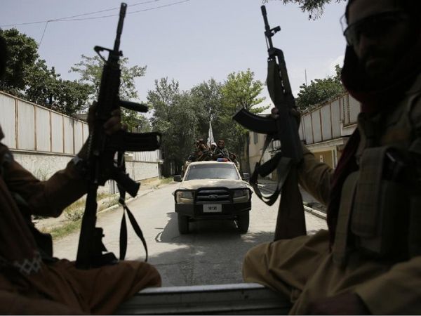 काबुल एयरपोर्ट से तालिबान ने भारतीयों को किया अगवा? क्‍या है इस रिपोर्ट की सच्‍चाई