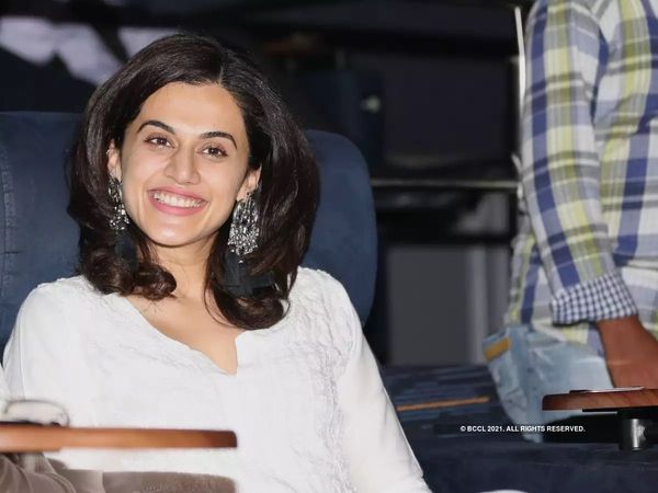 Taapsee Pannu: इनकम टैक्स का बड़ा बयान, तापसी पन्नू के पास से 5 करोड़ नकद मिले