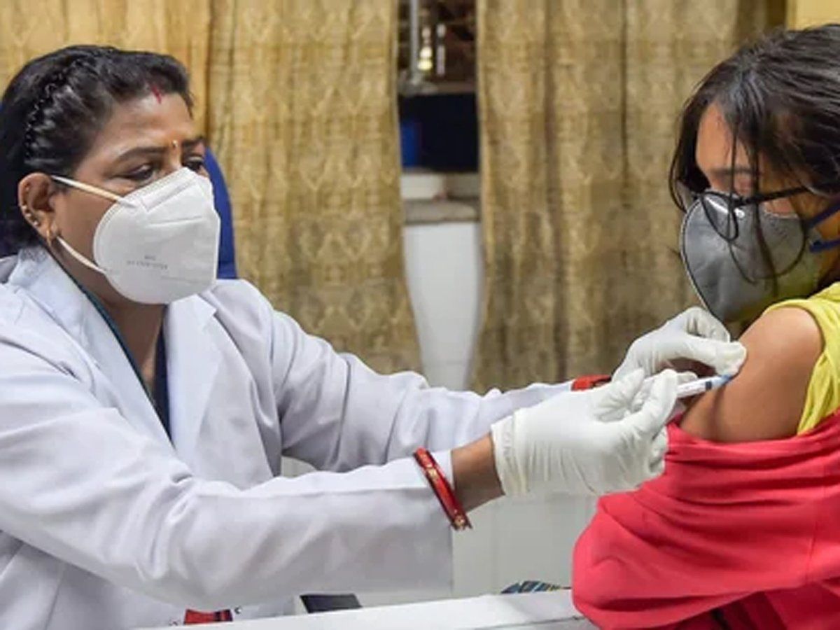 कोरोना से जंग के लिए एक और टीका, SII के Covovax को NTAGI ने दी मंजूरी