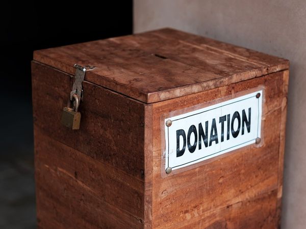 Stole money from Shiva temple, then returned the cash with an apology, wrote peace of mind was gone