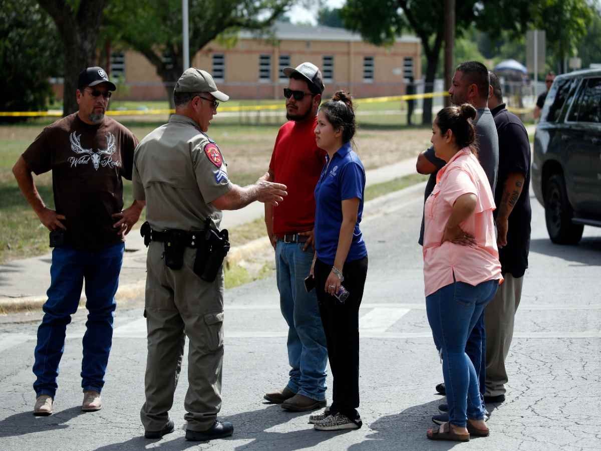 Shooting in Texas School: जानें कौन है टेक्सास शूटिंग का संदिग्ध बंदूकधारी, गोलीबारी में 19 बच्चों समेत 21 की गई जान