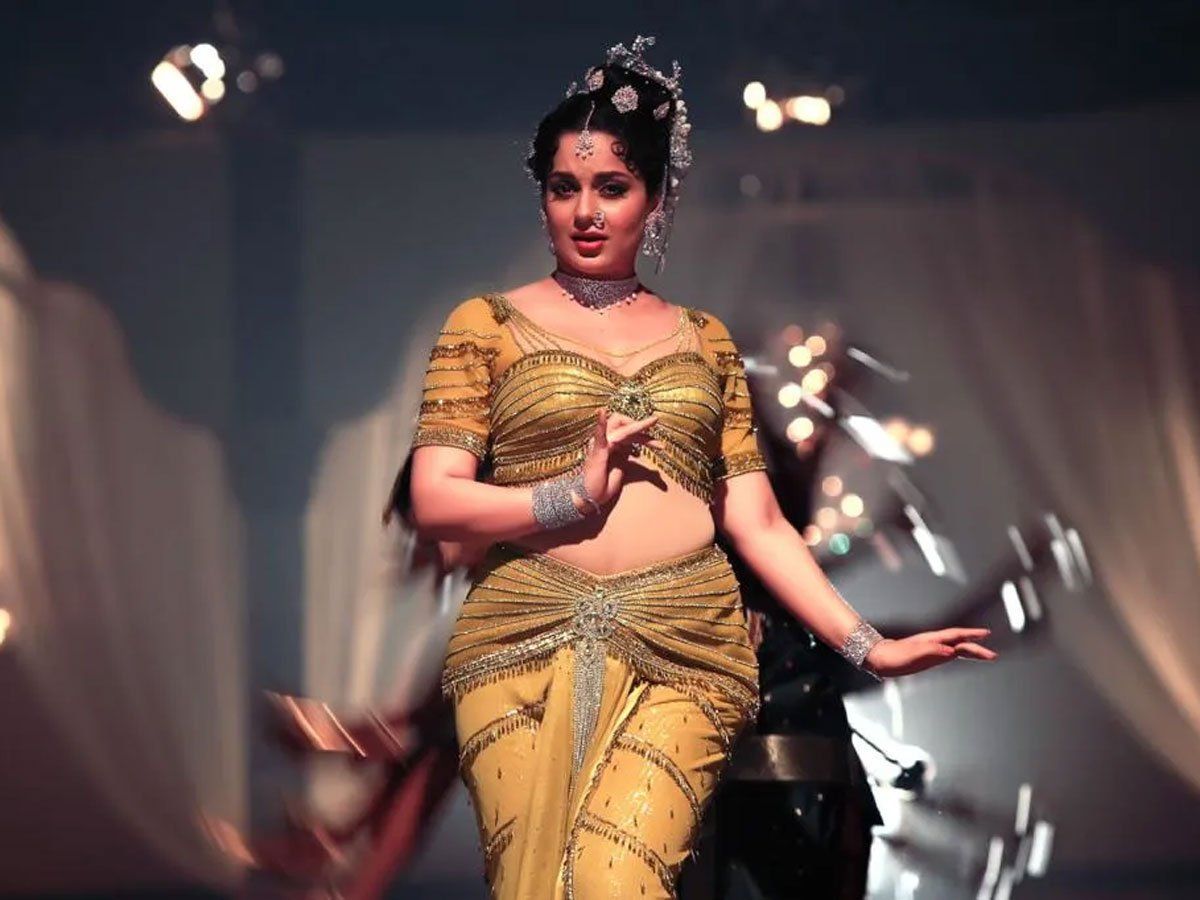 Thalaivi Trailer Review: कंगना रनौत ने फिर जीता दर्शकों का दिल, दमदार डॉयलॉग और पंच लाइन से भरा है ट्रेलर