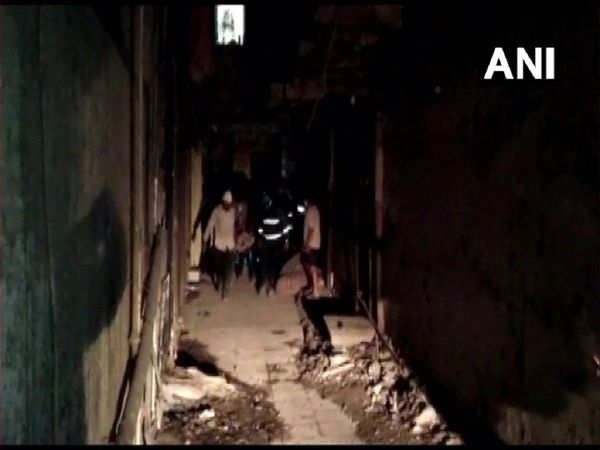 Thane Building Collapse: ठाणे के उल्हासनगर में बड़ा हादसा, इमारत की गिरी छत पांच मरे, राहत बचाव जारी