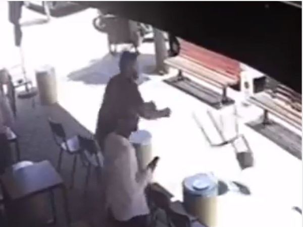 Man Stops Thief in unique way watch funny video goes viral on social media