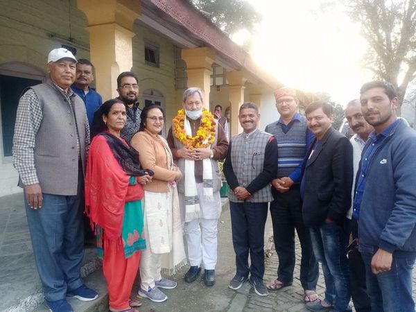 T S Rawat: 3 वर्ष 9 महीने बाद मिला मौका, सहमति वाली बैठक में टी एस रावत सब पर पड़े भारी