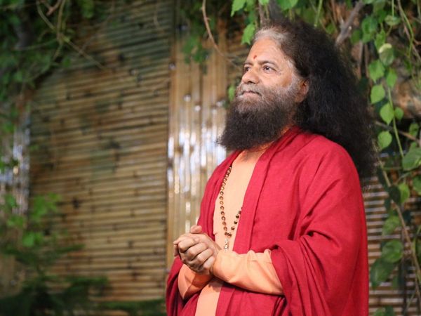  Swami Chidanand Saraswati