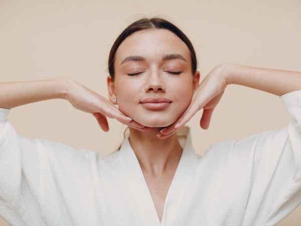 How to make Vaseline and egg white pack, How to make Vaseline and egg white pack at home, Homemade Vaseline and egg white pack, How to make Vaseline and egg white pack for glowing skin, How to make Vaseline and egg white pack easily, 