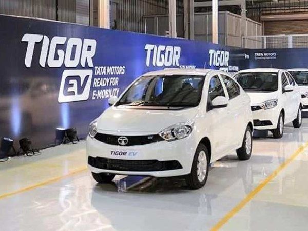 Delhi की सड़कों पर फर्राटा भरेंगी 500 इलेक्ट्रिक टैक्सियां, प्रदूषण पर लगाम लगाने की कवायद