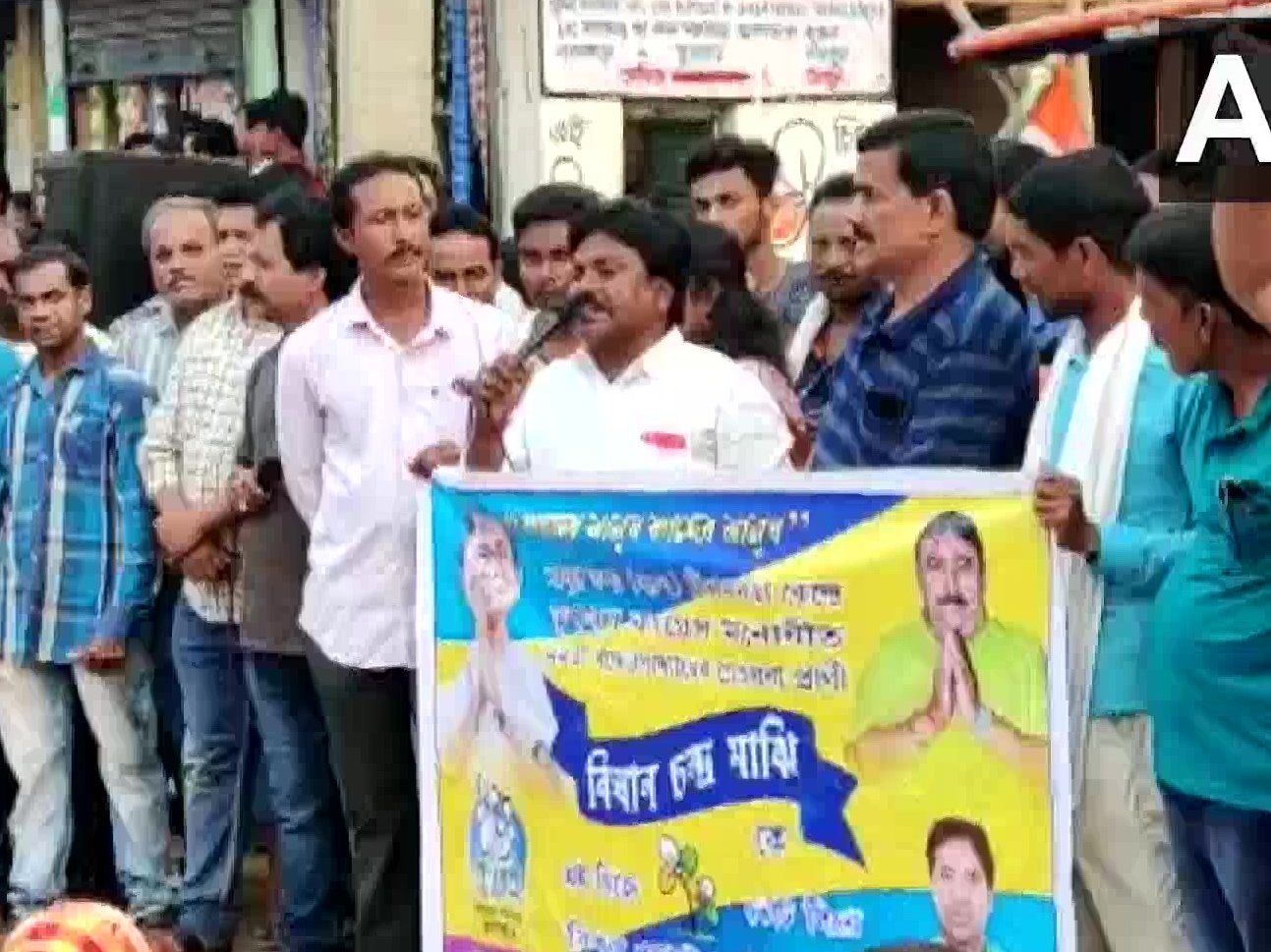 बंगाल में सियासी हमलों के बीच TMC नेता शेख आलम का विवादित बयान, '...तो बना सकते हैं 4 पाकिस्तान'