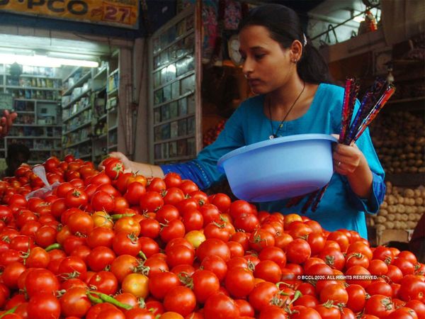 Tomato prices became very High, Rates reaches Rs 100 kg