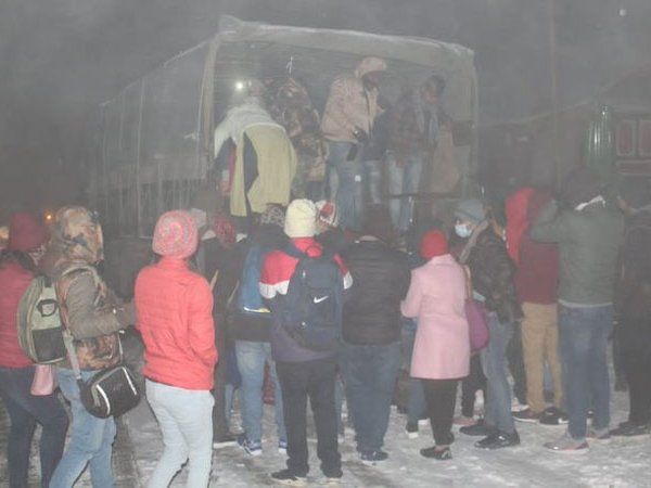 tourists stranded near Changu Lake in Sikkim