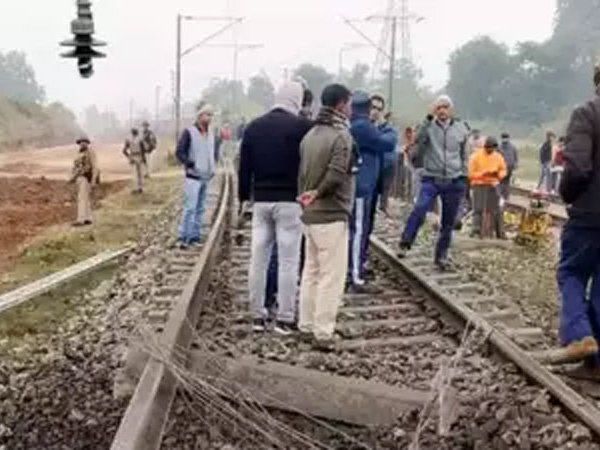 Jharkhand naxal rail track blast
