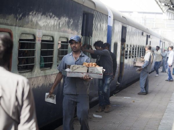 ट्रेन से यात्रा करनी है तो देख लें कैंसिल ट्रेनों की लिस्‍ट (तस्‍वीर साभार : iStock)