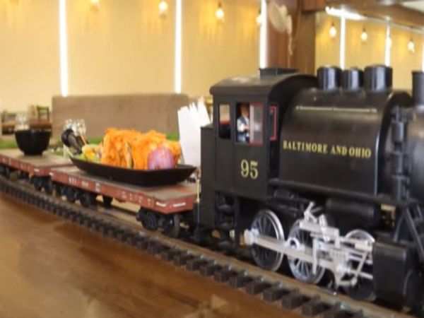 Food Served By Toy Train in Surat Restaurant Watch Viral Video