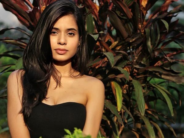 kangana ranaut Co star and Kumkum Bhagya Actress Tripti Shankhdhar Police Complaint Against Father