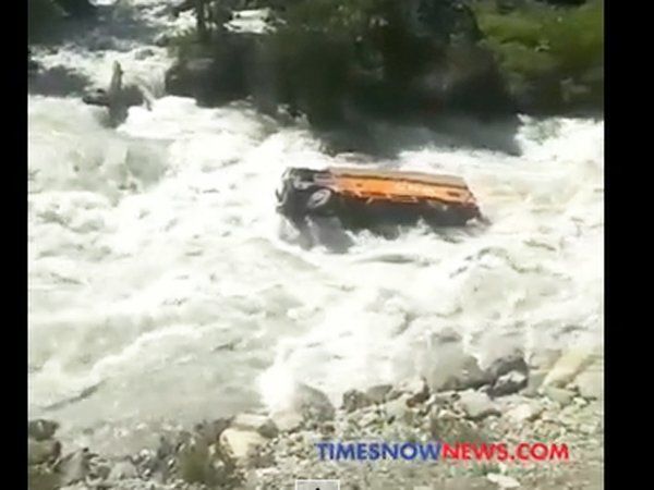 truck accident_jammu kashmir