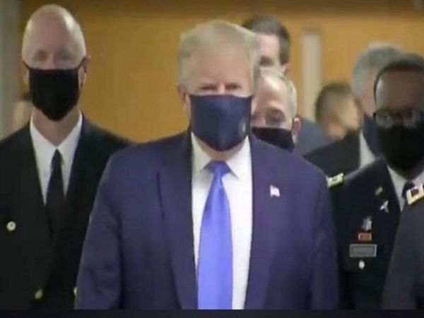American president Donald Trump finally wears mask in public