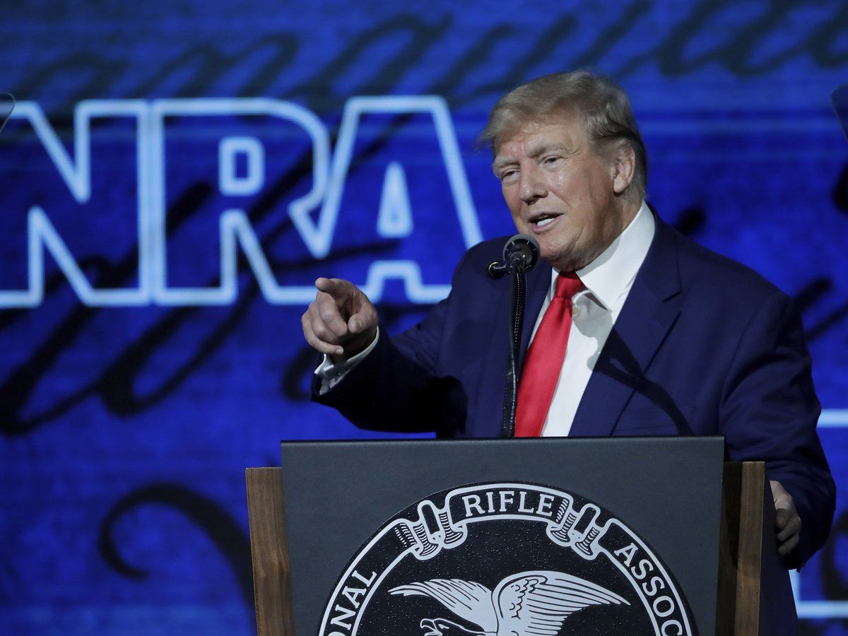 Donald Trump: टेक्सास शूटिंग पर ट्रंप बोले-'नरक की आग में हमेशा जलता रहेगा शैतान', शिक्षकों को हथियार देने की बात कही