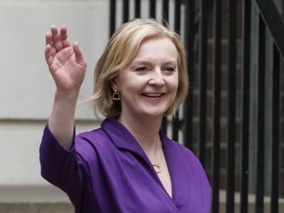 2 big challenges before Liz Truss as PM, there will be pressure to live up to promises 2 big challenges before Liz Truss as PM, there will be pressure to live up to promises