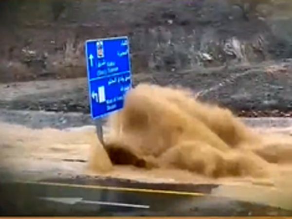 Non-stop rainfall breaks 27-year record in UAE