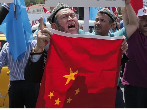 चीन में 'उइगर' पर होता है बेइंतहां जुल्‍म, फिर भी चुप क्यों हैं पाकिस्‍तान और अन्‍य इस्‍लामिक देश?