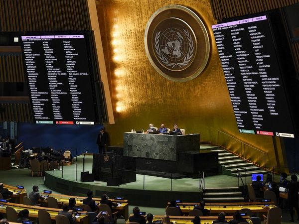 यूक्रेन में मानवीय संकट के लिए महासभा ने रूस को जिम्‍मेदार ठहराया, वोटिंग से फिर दूर रहा भारत